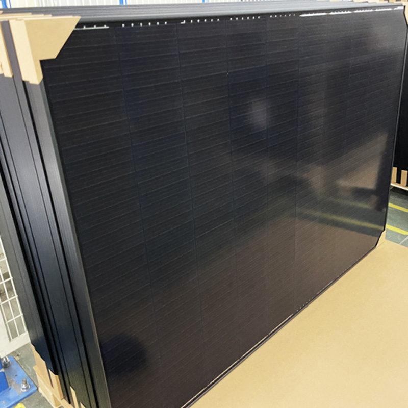 Geschindeltes Mono 585W 580W Solarpanel Solarsystem N-Typ HJT